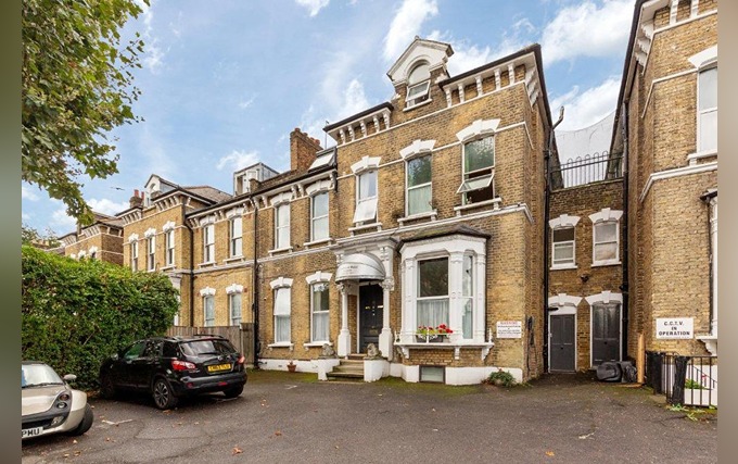 An exterior view of Amhurst Hotel