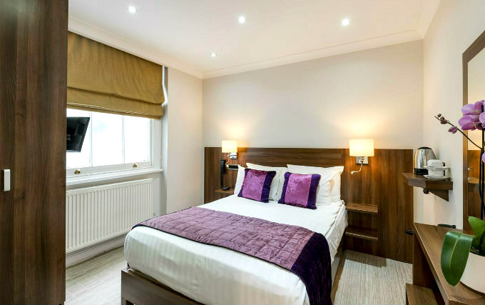 Double Room at London House Hotel