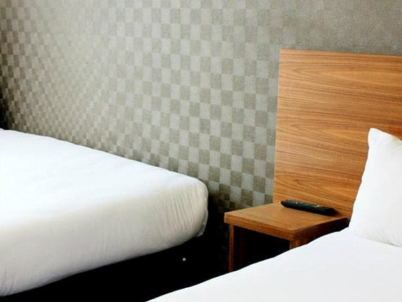 Triple rooms at Park Hotel London are the ideal choice for groups of friends or families