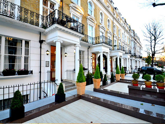 Hyde Park Suites is situated in a prime location in Bayswater close to Kensington Gardens