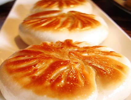 Zarezerwuj hotel w pobliżu Leongs Legend Restaurant