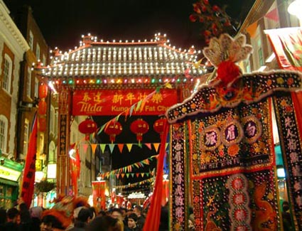 Zarezerwuj hotel w pobliżu Street Furniture