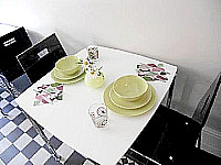 Get your day off to a great start with breakfast in the Restaurant 27 Paddington Hotel