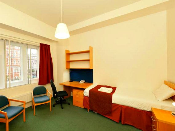 Single rooms at Beit Hall London provide privacy