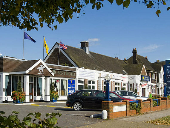 Master Robert Hotel is situated in a prime location in Hounslow close to Kew Gardens