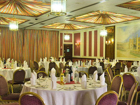Relax and enjoy your meal in the Dining room at Master Robert Hotel