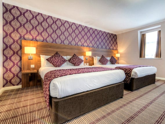 Quad rooms at City Continental London Kensington are the ideal choice for groups of friends or families